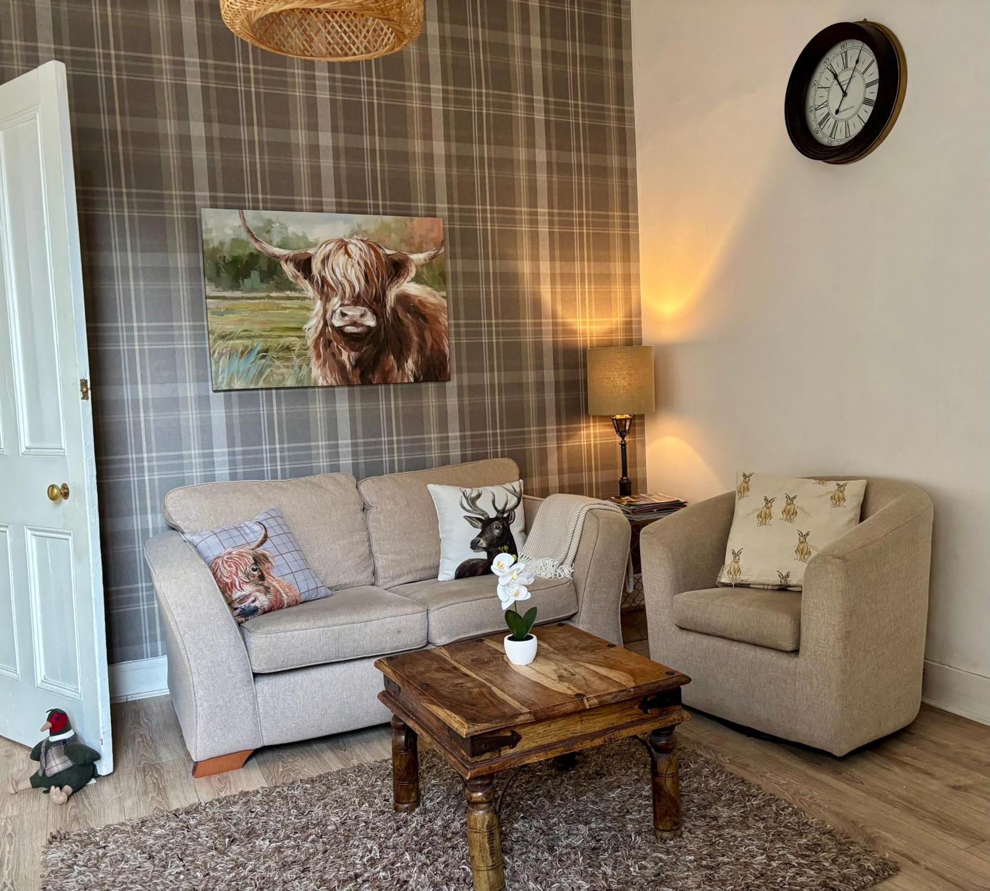 Bread Street, And Spacious One Bed Flat * EDI
